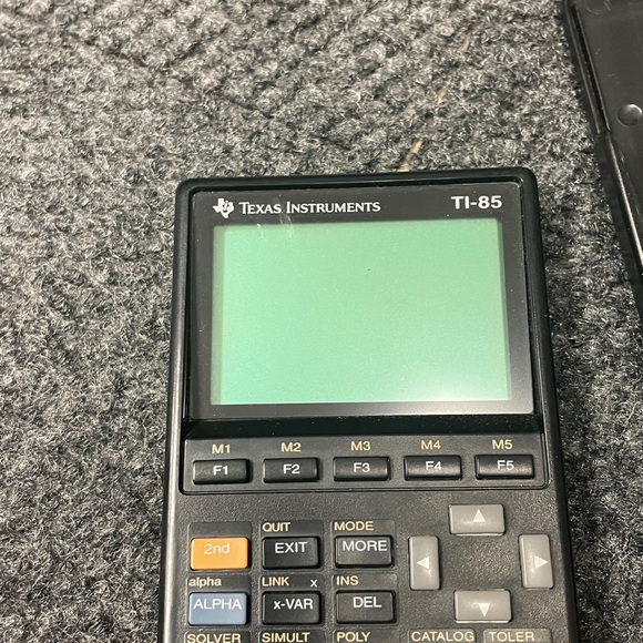 Texas Instruments TI-85 Vintage Graphing Calculator With Cover Tested/Working - Picture 2 of 4